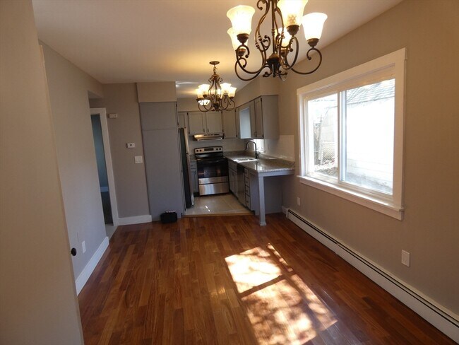 Photo - 98 Maple St Unit 1