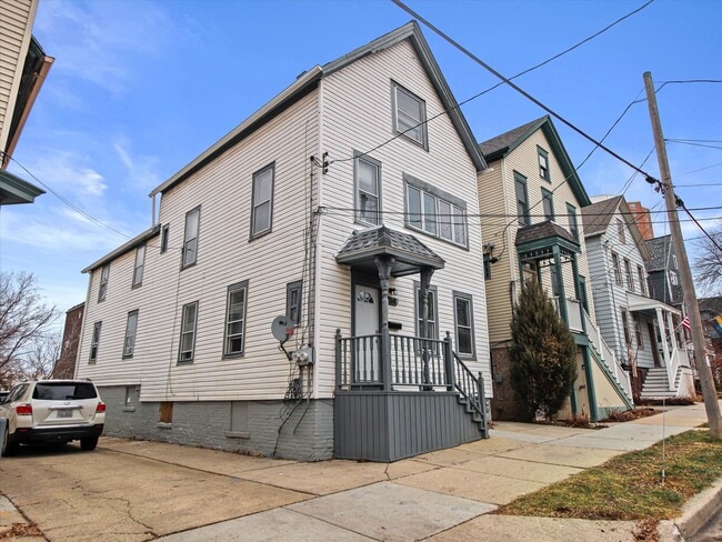 Photo - Updated 3 Bed / 1 Bath Duplex — Lower East...