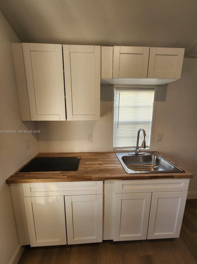 Photo - 4222 Hibiscus Cir