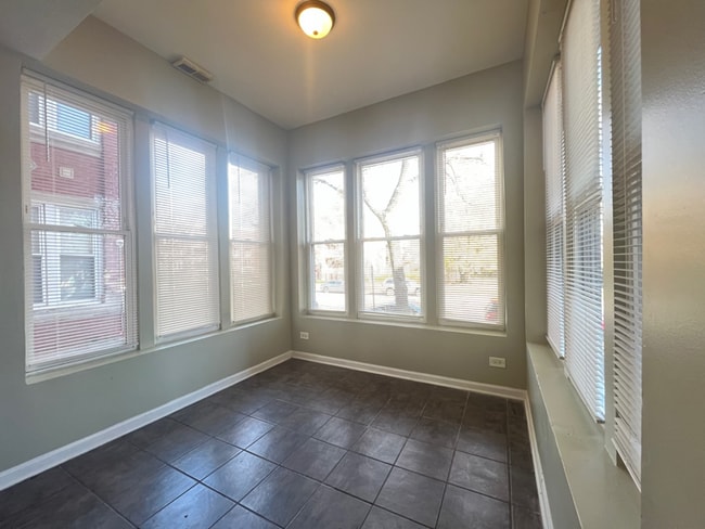 Photo - 5721 S Prairie Ave Unit 1S