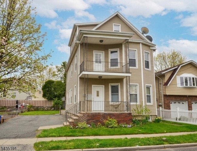 Photo - 21 Walnut St