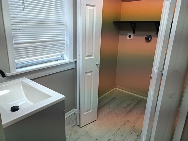 Photo - 352 E Lincoln Ave Unit lower