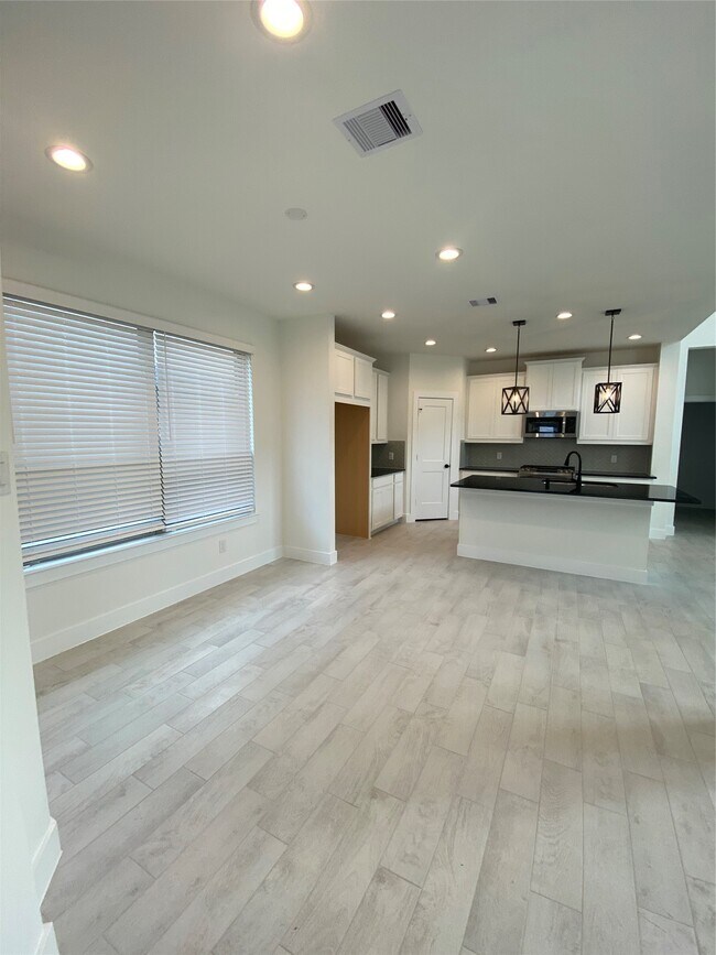 Photo - 31323 Balsam Hawk Ln