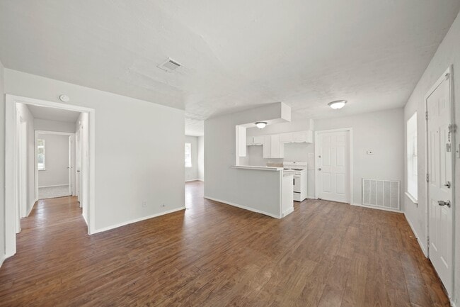 Photo - 306 Pear St