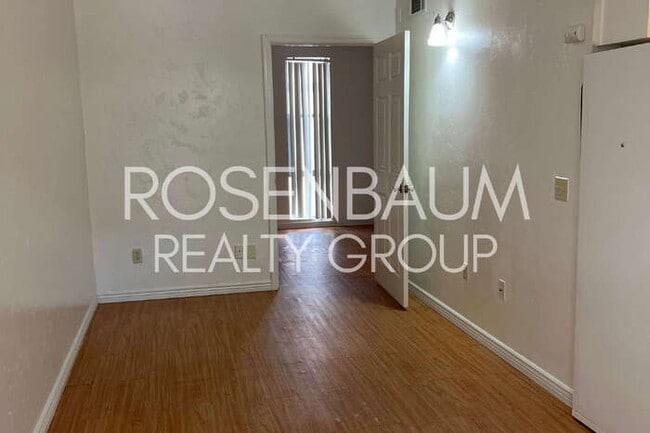 Photo - 770 N Dodge Blvd Unit 11