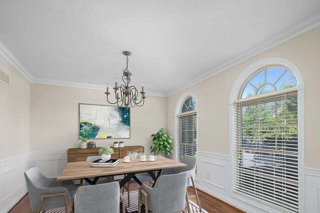 Photo - 3169 Caversham Park Ln