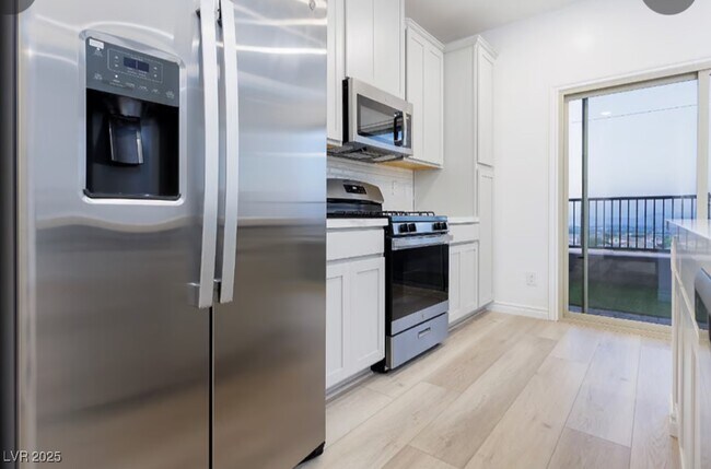 Photo - 600 Carriage Hill Dr Unidad 1147