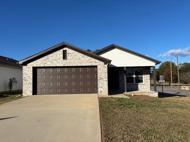 Photo - 100 Bradford Cir House
