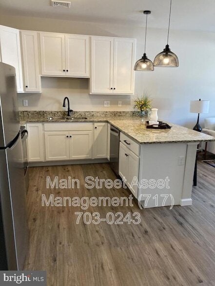 376 E Main St