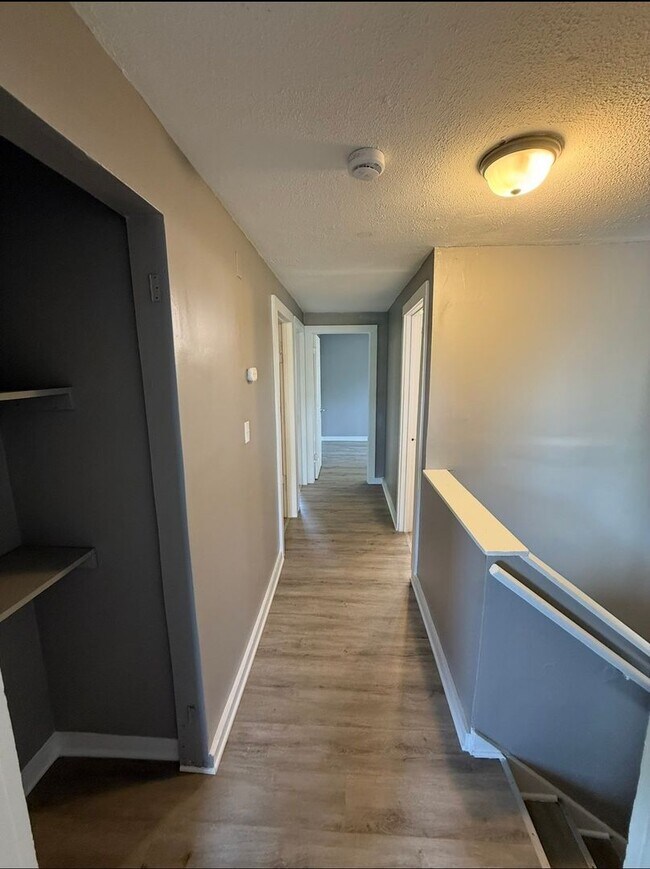 Photo - 3 Bed, 2 Bath House!