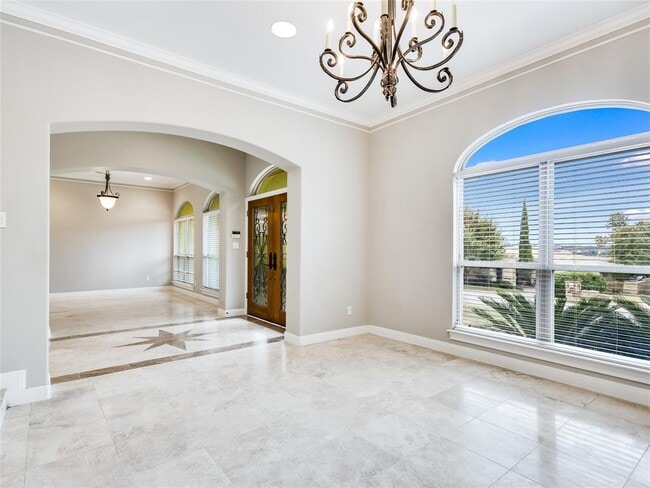 Photo - 1014 Challenger