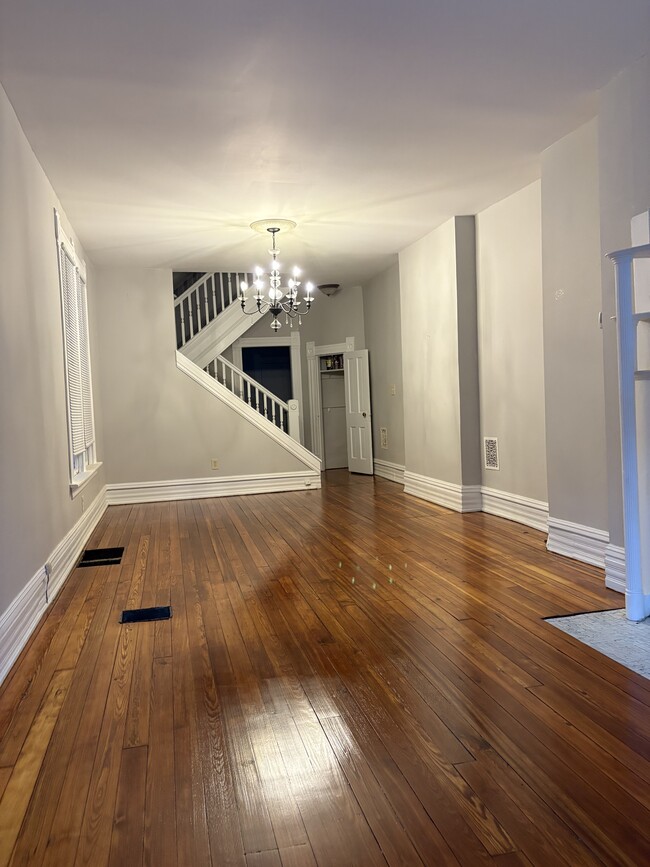 Building Photo - 248 W 4th Ave Rental