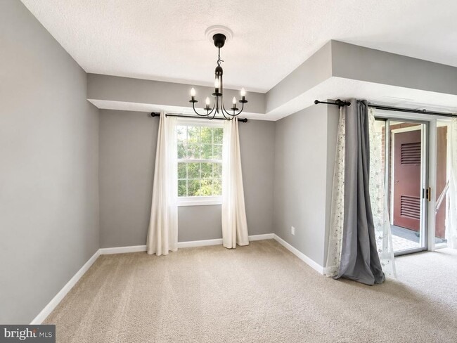 Photo - 3830 Lyndhurst Dr Unit 303