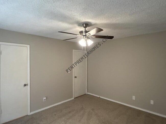 Photo - 4911 Barbados Ave