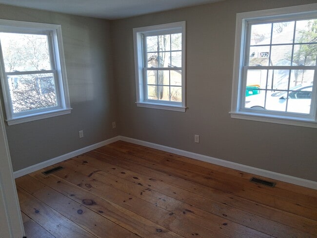 Photo - 58 Maple St Unit 1st Floor