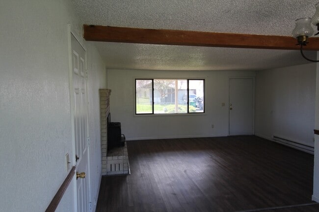 Photo - 4831 Darwin Pl