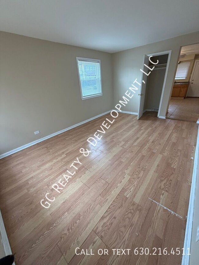 Photo - 9258 S Merrill Ave