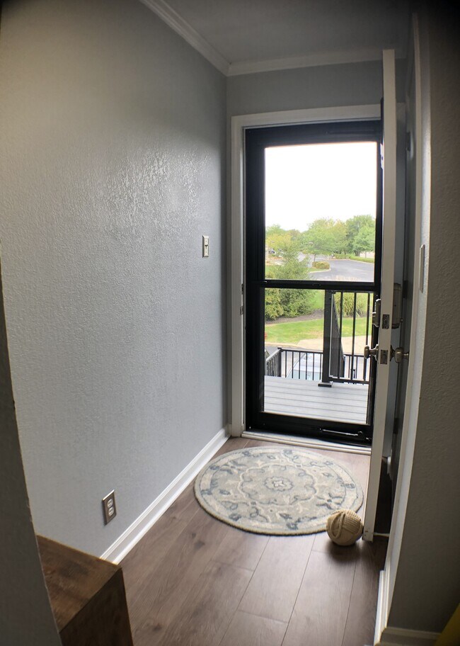 Photo - 102 Clarendon Dr Unidad #306