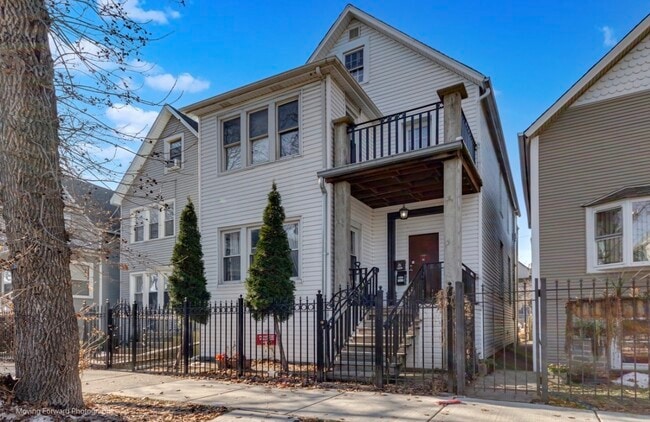 Photo - 1714 N Troy St Unit Apt 1