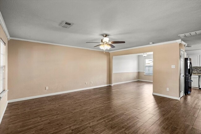 Photo - 158 Bristol Bend Ln