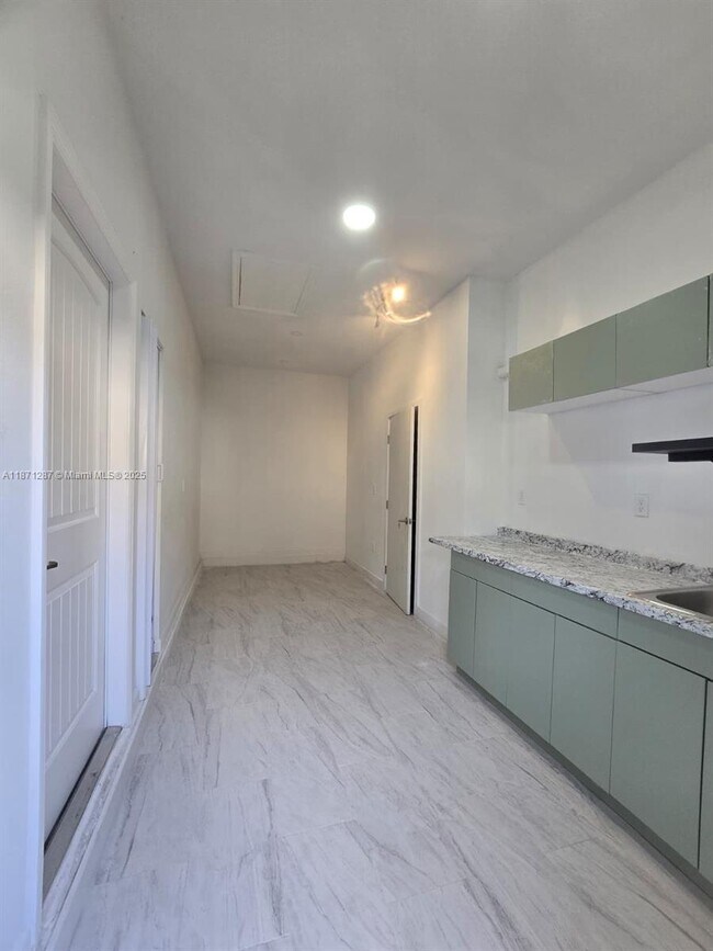 Photo - 13137 SW 284th St Unit B