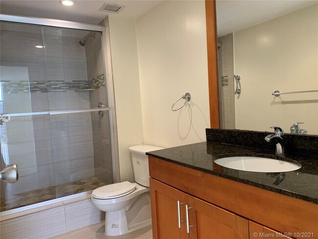 Photo - 13499 Biscayne Blvd Unidad 710