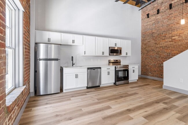 Photo - 213 E Main St Unit 213 #202