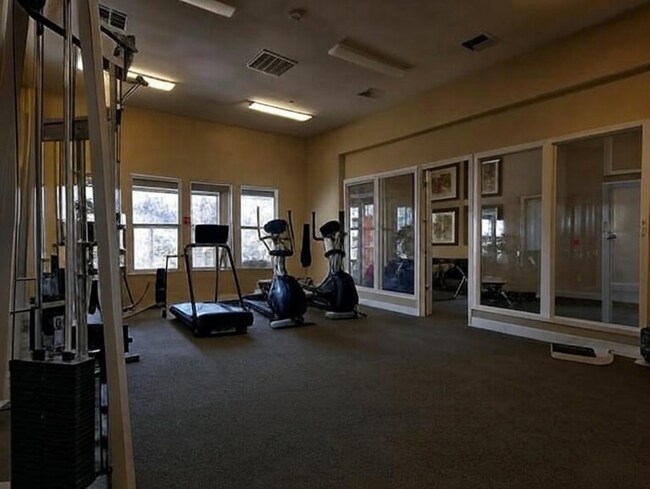 Photo - 6115 Old Quarry Loop