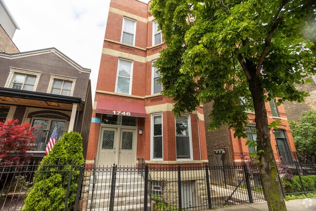 Building Photo - 1746 W Ohio St Unit 3F Rental