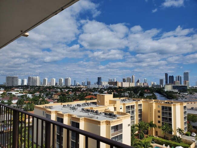 Photo - 2903 N Miami Beach Blvd Condo Unit 1001