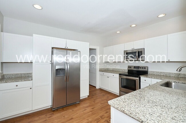 Photo - 4704 N College Ave