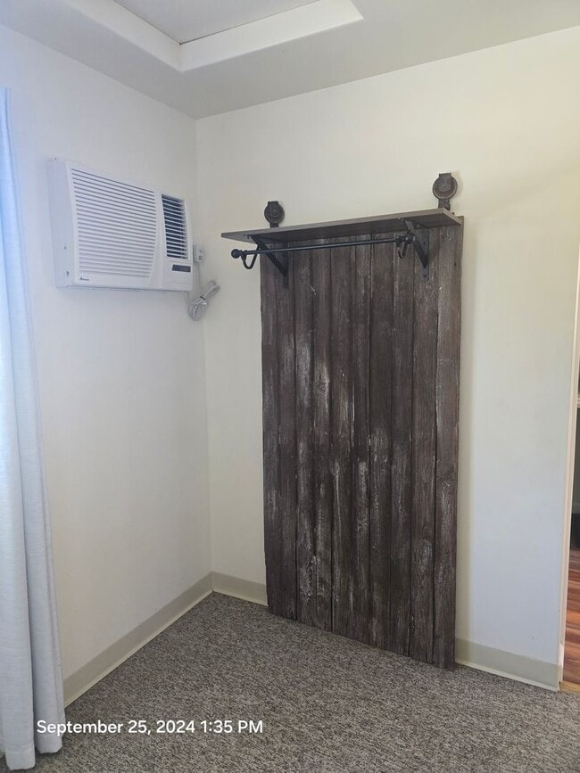 Photo - 995 S Main St Unit B