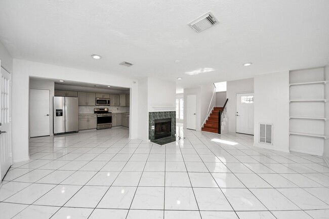 Photo - 8026 Big Oak Trail Dr