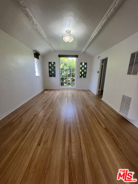 Photo - 318 S Reeves Dr Apartment Unit A