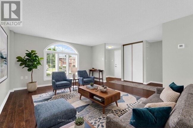 Photo - 27 Finlay Rd