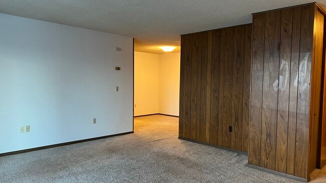 Sala de estar & Comedor - Willow Woods Apartments