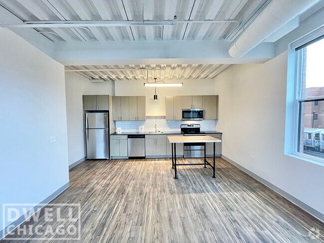 Building Photo - 911 W Dakin St Unit 1 Rental