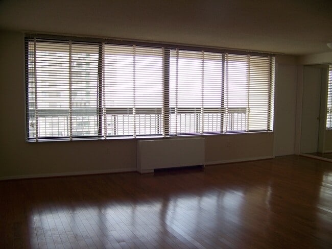 Building Photo - 3705 S George Mason Dr Unit Skyline