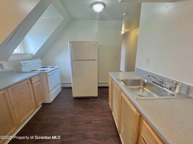 Photo - 1930 Boulevard Ave