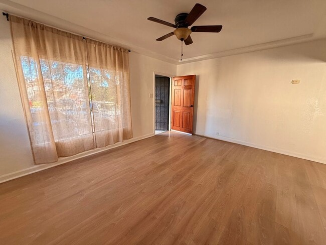 Photo - 3659 6th Ave Unidad 3661 6th Ave