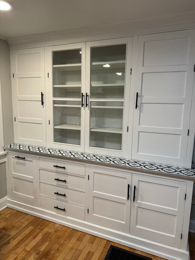 Kitchen Storage - 1005 N State St Unit Upper