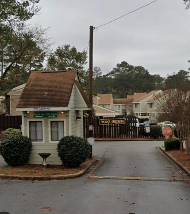Photo - 6905 Cleaton Rd