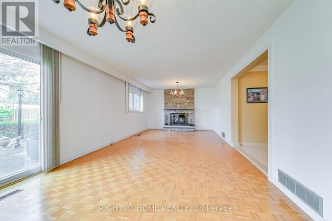 Photo - 2125 Varency Dr