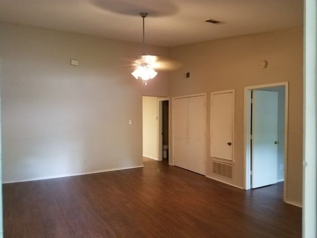 Photo - 124 S McKown Avenue