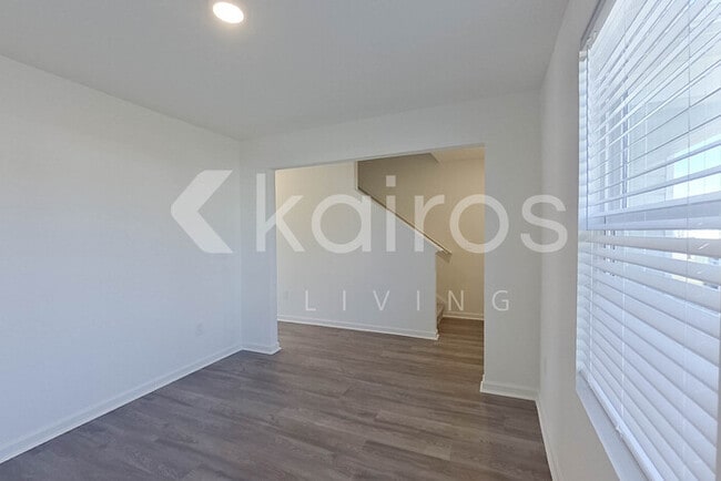 Photo - 7013 Peppermill Way