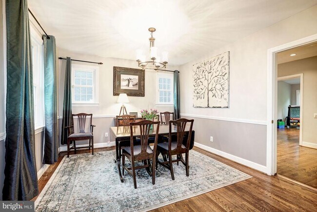 Photo - 5724 27th St NW