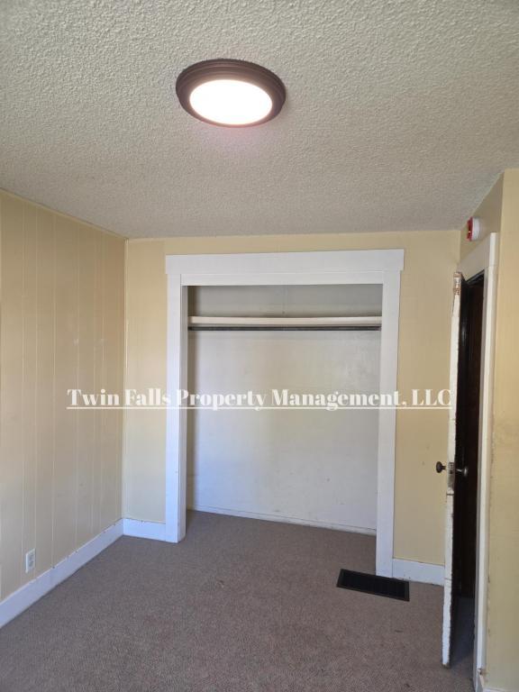 Photo - 194 Filer Ave