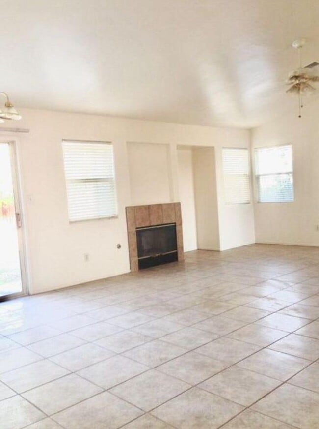 Photo - Northwest Bakersfield Rental – Available Now