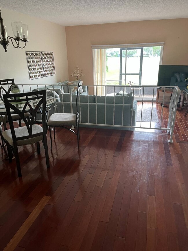 Photo - 3731 Edgewater Dr