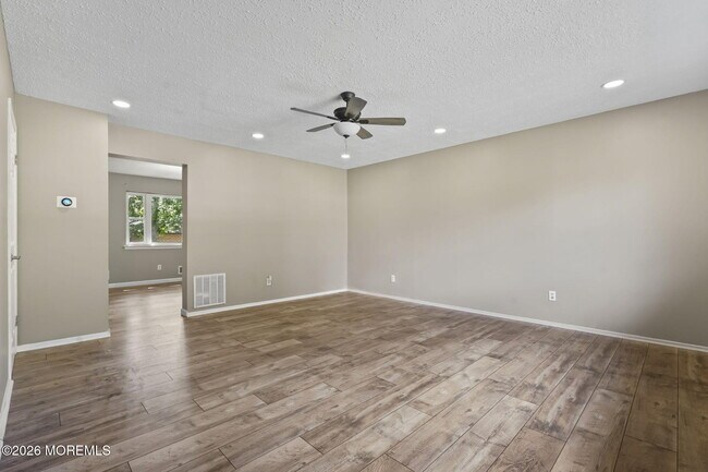 1062 Cheryl Ct